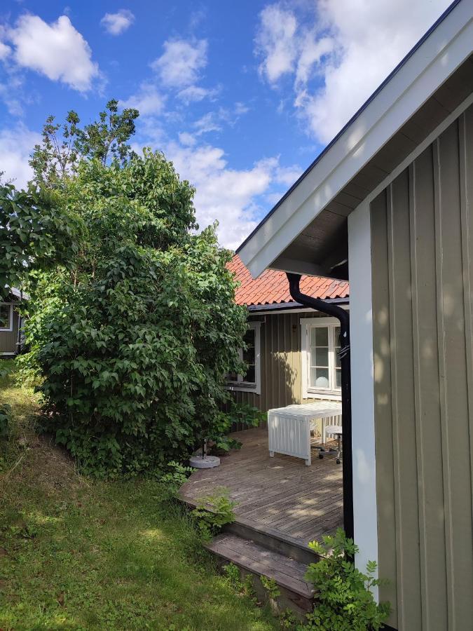 Villa I Norrtaelje Екстериор снимка