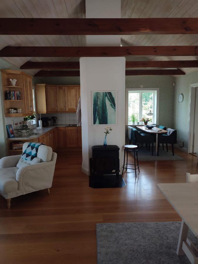 Villa I Norrtaelje Екстериор снимка