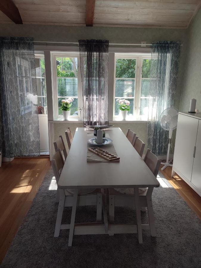 Villa I Norrtaelje Екстериор снимка